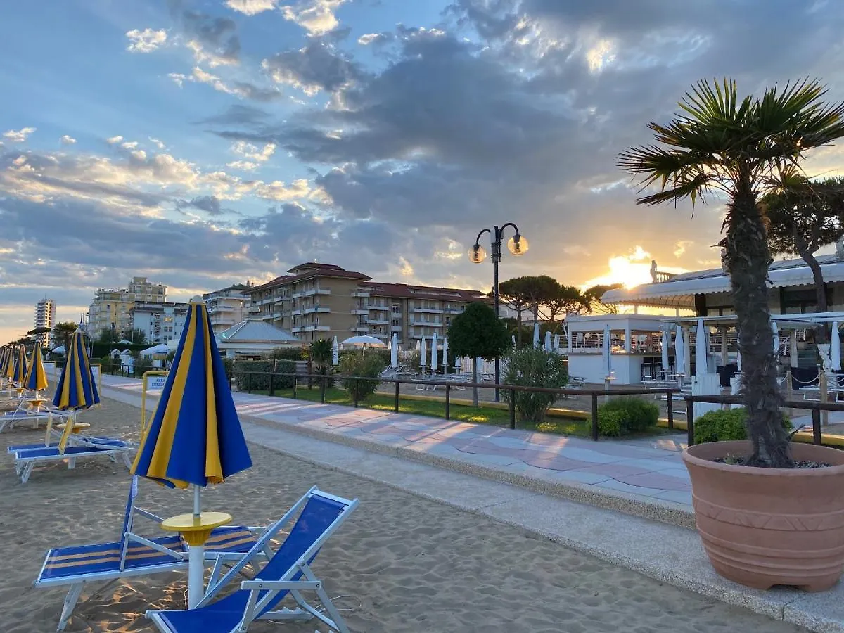 Apartment Residence Alba D'Oro Solo Famiglie Lido di Jesolo